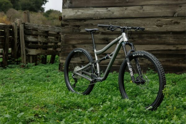 rowery górskie, ibis ripmo, rowery transition, rowery ibis, rowery enduro, rowery trail, ibis ripley, piasty hydra, piasty solix, industry nine, koła mtb, sklep rowerowy online