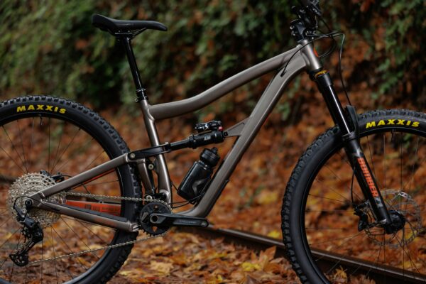 rowery górskie, ibis ripmo, rowery transition, rowery ibis, rowery enduro, rowery trail, ibis ripley, piasty hydra, piasty solix, industry nine, koła mtb, sklep rowerowy online